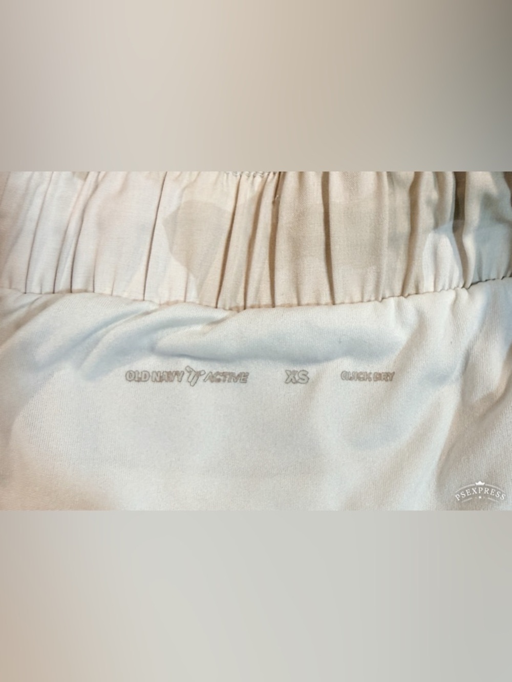 Old Navy Active Camo Women’s Athletic Shorts - Picture 3 of 3